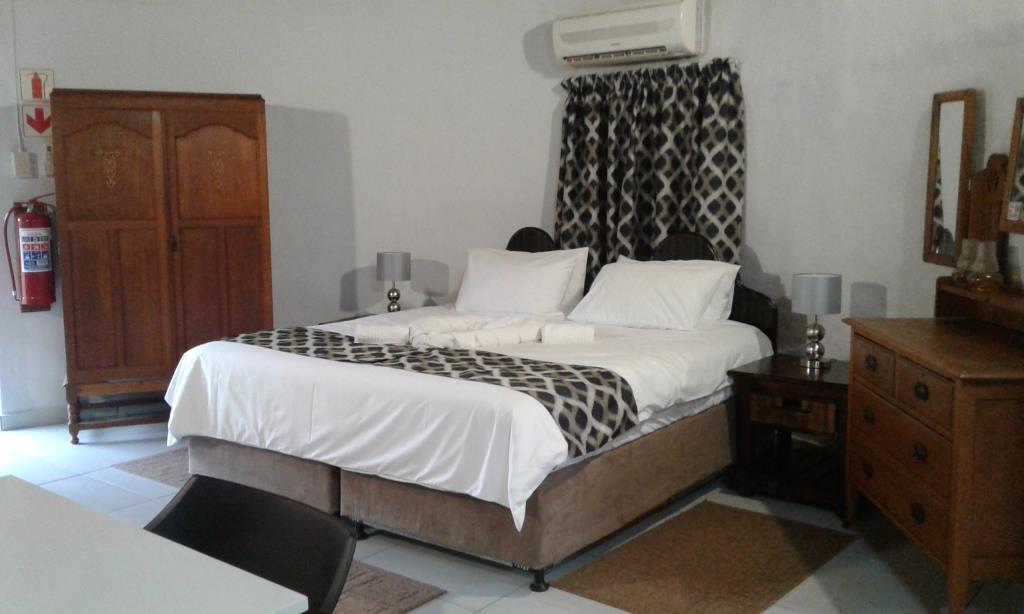 Hippo Bedroom (2)